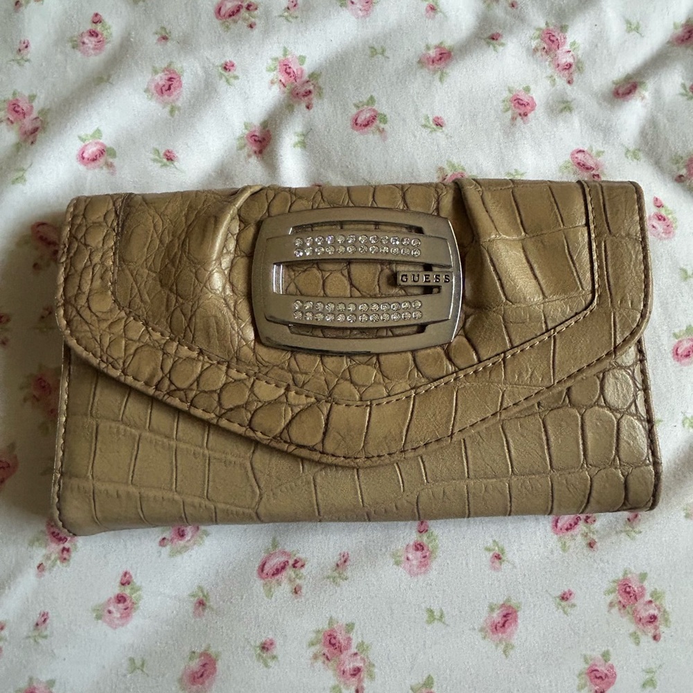 Vintage guess crocodile pattern wallet!